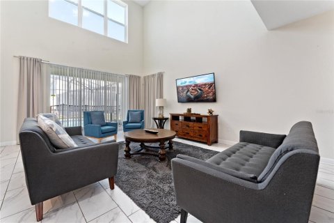 Villa ou maison à vendre à Kissimmee, Floride: 5 chambres, 305.83 m2 № 2108584 - photo 8