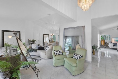 House in Orlando, Florida 3 bedrooms, 178.93 sq.m. № 2206693 - photo 4
