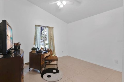 House in Orlando, Florida 3 bedrooms, 178.93 sq.m. № 2206693 - photo 19