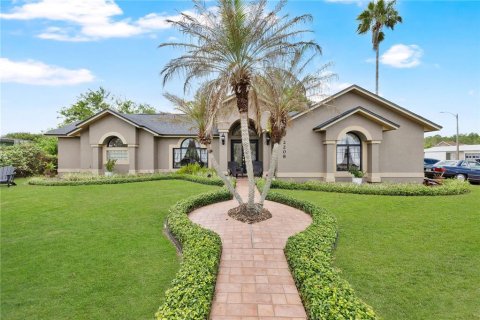 House in Orlando, Florida 3 bedrooms, 178.93 sq.m. № 2206693