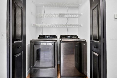 Villa ou maison à vendre à Sarasota, Floride: 2 chambres, 111.76 m2 № 2436798 - photo 10