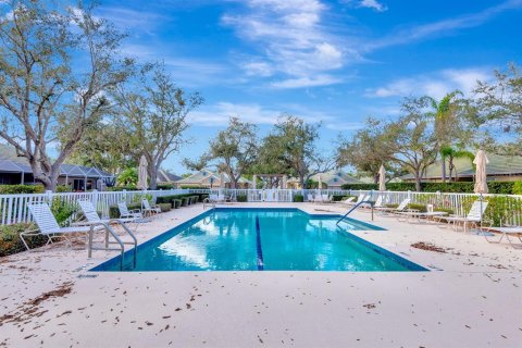 Villa ou maison à vendre à Sarasota, Floride: 2 chambres, 111.76 m2 № 2436798 - photo 26
