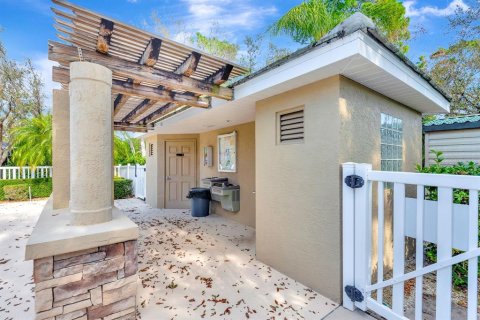 Villa ou maison à vendre à Sarasota, Floride: 2 chambres, 111.76 m2 № 2436798 - photo 25