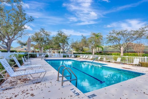 Villa ou maison à vendre à Sarasota, Floride: 2 chambres, 111.76 m2 № 2436798 - photo 24