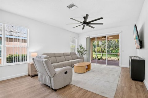 Villa ou maison à vendre à Sarasota, Floride: 2 chambres, 111.76 m2 № 2436798 - photo 12