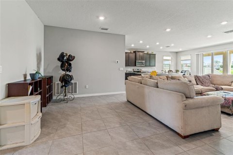Casa en venta en Brooksville, Florida, 3 dormitorios, 170.01 m2 № 1905699 - foto 8