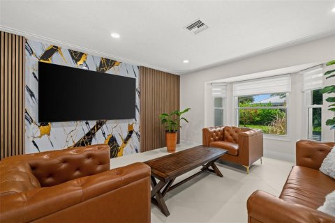 House in Sarasota, Florida 4 bedrooms, 176.42 sq.m. № 2393664 - photo 12
