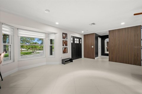 House in Sarasota, Florida 4 bedrooms, 176.42 sq.m. № 2393664 - photo 15