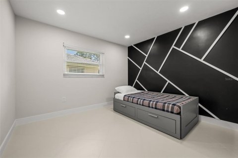 House in Sarasota, Florida 4 bedrooms, 176.42 sq.m. № 2393664 - photo 25