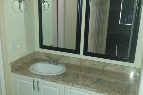 Copropriété à vendre à Miami, Floride: 2 chambres, 89.93 m2 № 1862811 - photo 12
