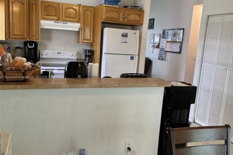 Casa en venta en Miami, Florida, 4 dormitorios, 127.18 m2 № 2034694 - foto 30