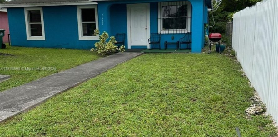 Casa en Miami, Florida 4 dormitorios, 127.18 m2 № 2034694