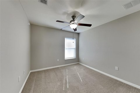 House in Haines City, Florida 3 bedrooms, 127.28 sq.m. № 2383441 - photo 10