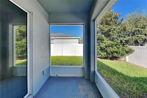 House in Haines City, Florida 3 bedrooms, 127.28 sq.m. № 2383441 - photo 13