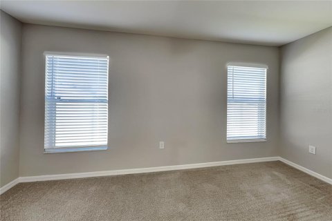 House in Haines City, Florida 3 bedrooms, 127.28 sq.m. № 2383441 - photo 9