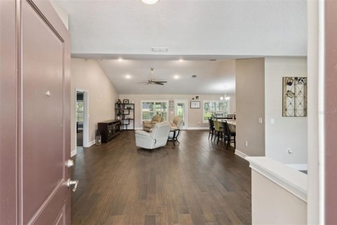 House in Auburndale, Florida 4 bedrooms, 237.18 sq.m. № 2092683 - photo 5