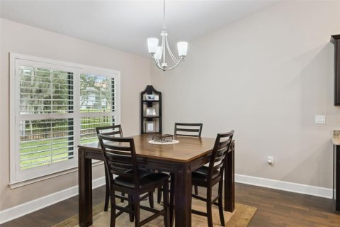 House in Auburndale, Florida 4 bedrooms, 237.18 sq.m. № 2092683 - photo 11