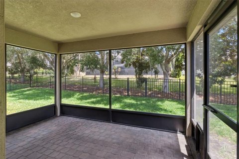 House in Auburndale, Florida 4 bedrooms, 237.18 sq.m. № 2092683 - photo 29