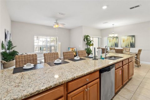 Adosado en venta en Kissimmee, Florida, 4 dormitorios, 177.81 m2 № 1382631 - foto 10