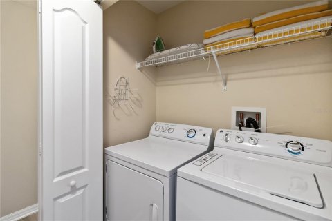 Adosado en venta en Kissimmee, Florida, 4 dormitorios, 177.81 m2 № 1382631 - foto 22