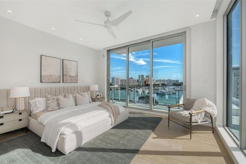 Condo in Sarasota, Florida, 3 bedrooms  № 2121182 - photo 2
