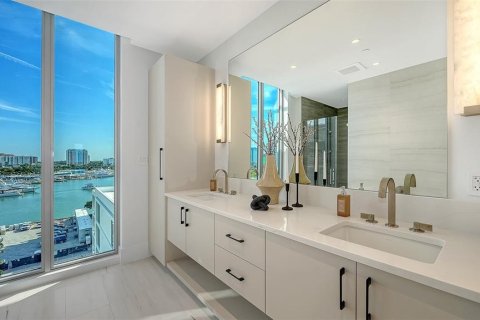 Condo in Sarasota, Florida, 3 bedrooms  № 2121182 - photo 6