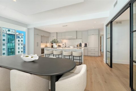 Condominio en venta en Sarasota, Florida, 3 dormitorios, 285.02 m2 № 2121182 - foto 19