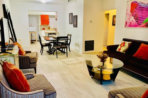 Immobilier commercial à vendre à Miami, Floride: 154.59 m2 № 1867924 - photo 5