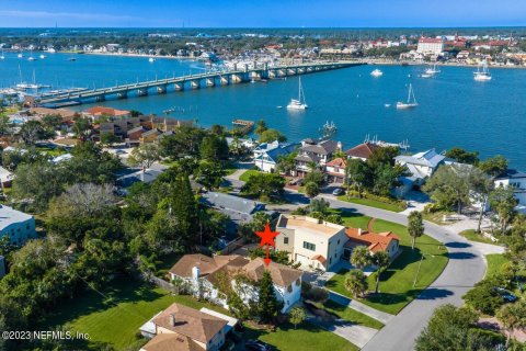 Casa en venta en Saint Augustine, Florida, 5 dormitorios, 245.17 m2 № 826883 - foto 1