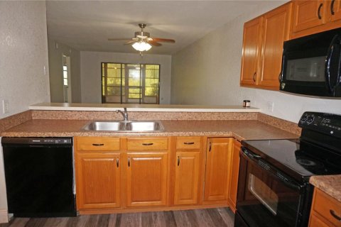Condo in Punta Gorda, Florida, 2 bedrooms  № 2393732 - photo 8