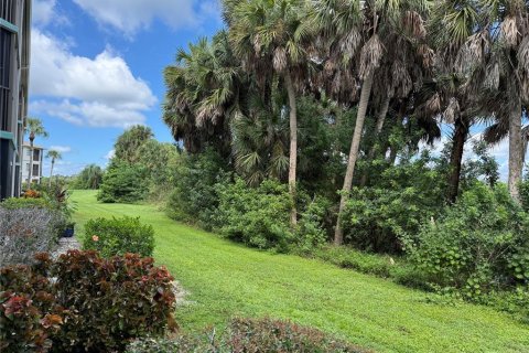 Condo in Punta Gorda, Florida, 2 bedrooms  № 2393732 - photo 23