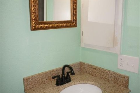 Condo in Punta Gorda, Florida, 2 bedrooms  № 2393732 - photo 15