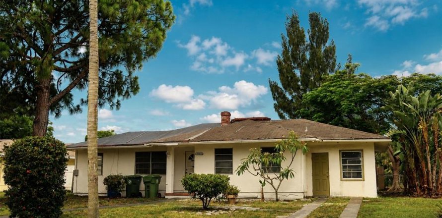Casa en Bradenton, Florida 2 dormitorios, 111.85 m2 № 2237116