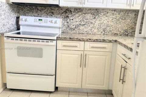 Снять в аренду кондоминиум в Санрайз, Флорида 1 спальня, 59.46м2, № 2060407 - фото 7