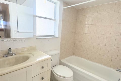 Снять в аренду кондоминиум в Санрайз, Флорида 1 спальня, 59.46м2, № 2060407 - фото 8