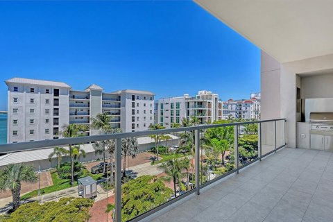Condo in Sarasota, Florida, 3 bedrooms № 2167195 - photo 14