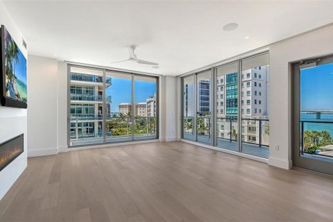 Condo in Sarasota, Florida, 3 bedrooms № 2167195 - photo 5