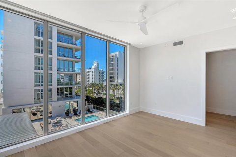 Condo in Sarasota, Florida, 3 bedrooms № 2167195 - photo 24