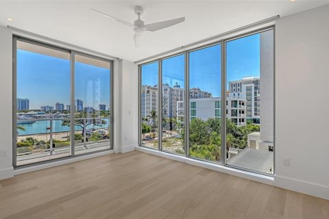 Condo in Sarasota, Florida, 3 bedrooms № 2167195 - photo 20