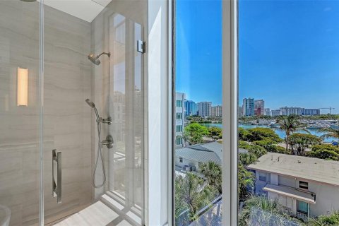 Condo in Sarasota, Florida, 3 bedrooms № 2167195 - photo 27