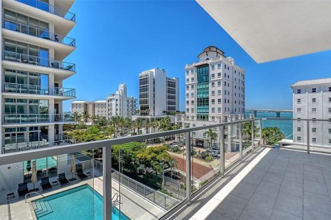 Condo in Sarasota, Florida, 3 bedrooms № 2167195 - photo 13