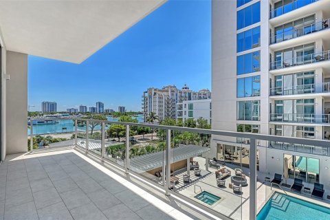 Condo in Sarasota, Florida, 3 bedrooms № 2167195 - photo 12