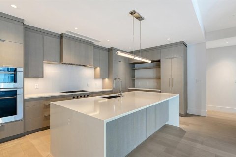 Condo in Sarasota, Florida, 3 bedrooms № 2167195 - photo 15