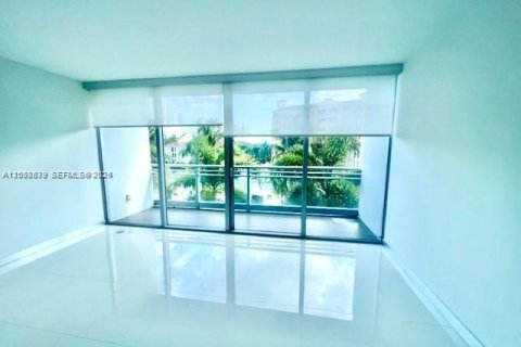 Copropriété à louer à Aventura, Floride: 72.37 m2 № 2168788 - photo 12