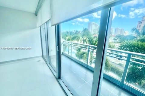 Copropriété à louer à Aventura, Floride: 72.37 m2 № 2168788 - photo 10