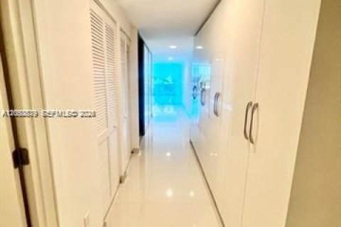 Copropriété à louer à Aventura, Floride: 72.37 m2 № 2168788 - photo 16