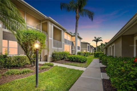 Condo in Sarasota, Florida, 2 bedrooms  № 2139084