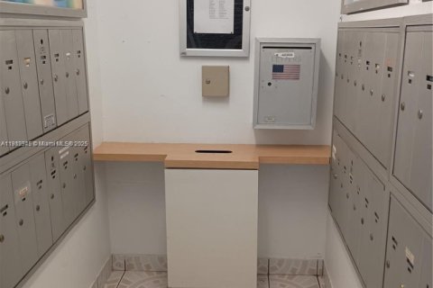 Copropriété à vendre à North Miami Beach, Floride: 2 chambres, 103.12 m2 № 1969219 - photo 5