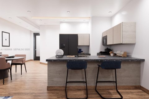 Купить коммерческую недвижимость в Кейп-Корал, Флорида № 1988180 - фото 8