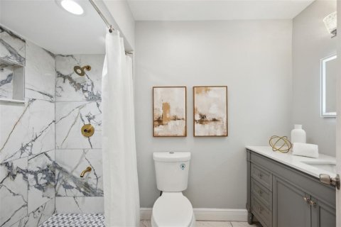 Villa ou maison à vendre à Tampa, Floride: 4 chambres, 259.48 m2 № 1919907 - photo 24